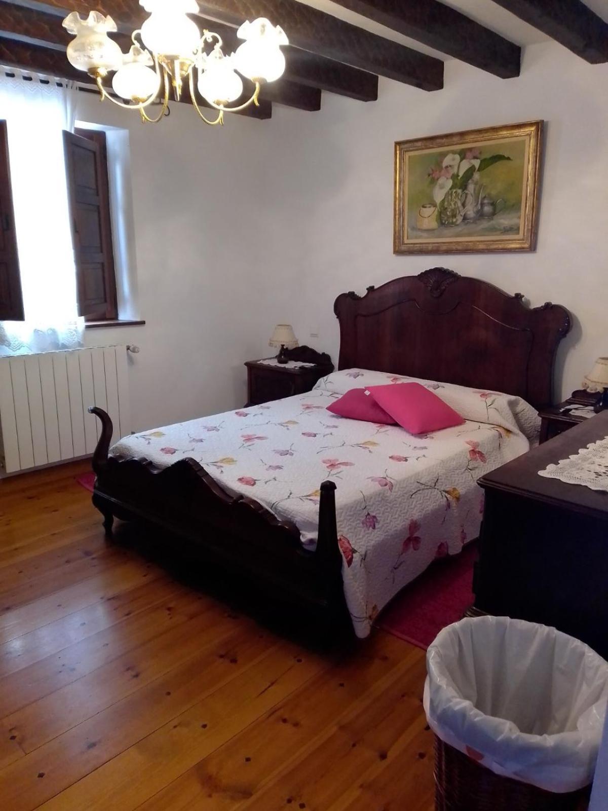 Casa Mari Paz Trasvia Villa โกมิญาส ภายนอก รูปภาพ